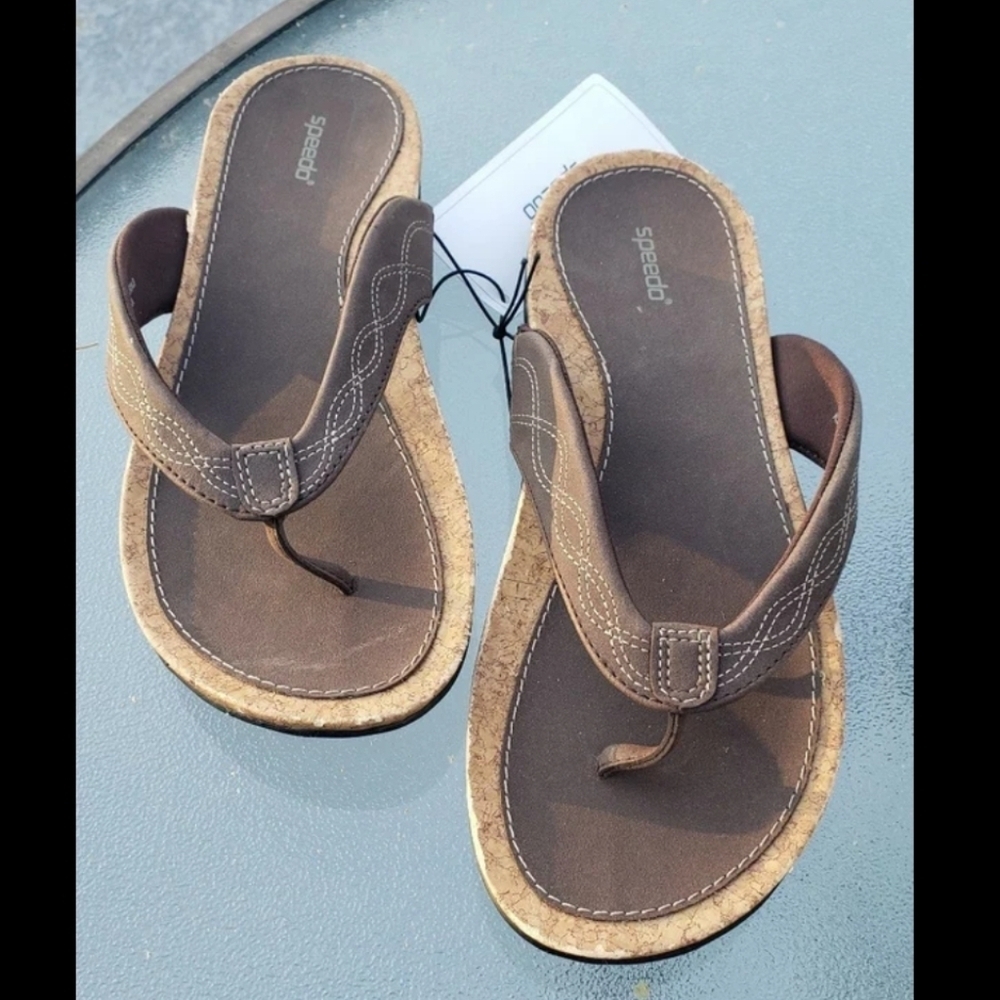 Speedo NWT sz 9 Brown Thong Flip Flops Women's Casual Flat Cork Insole